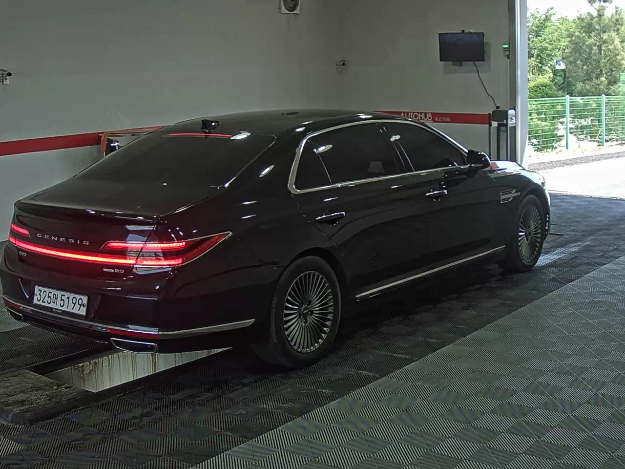 2019 - genesis g90