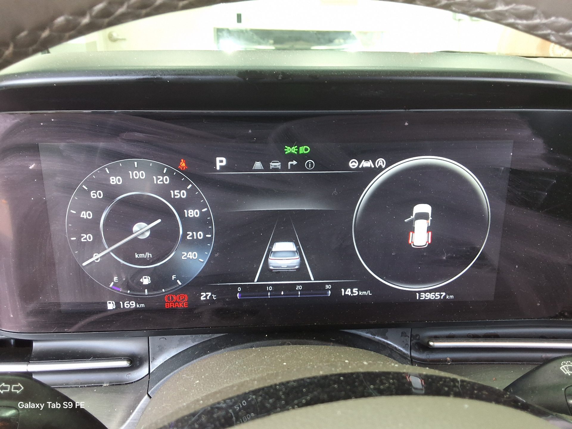 Kia Carnival - 8
