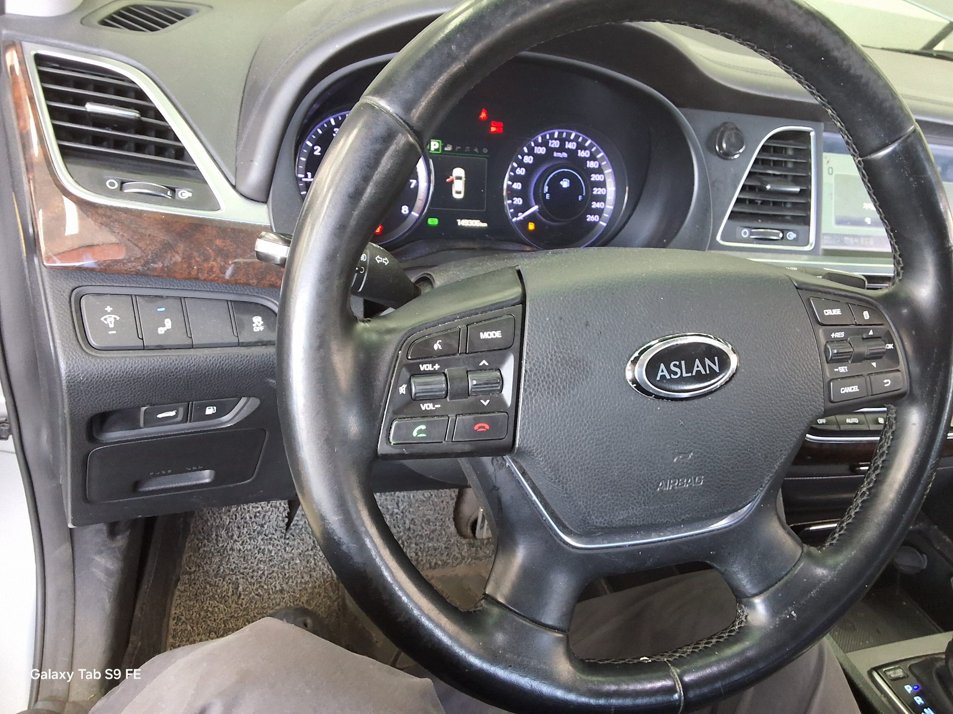 2015 - hyundai aslan