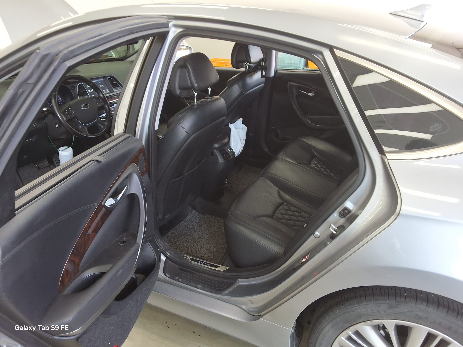 2015 - hyundai aslan
