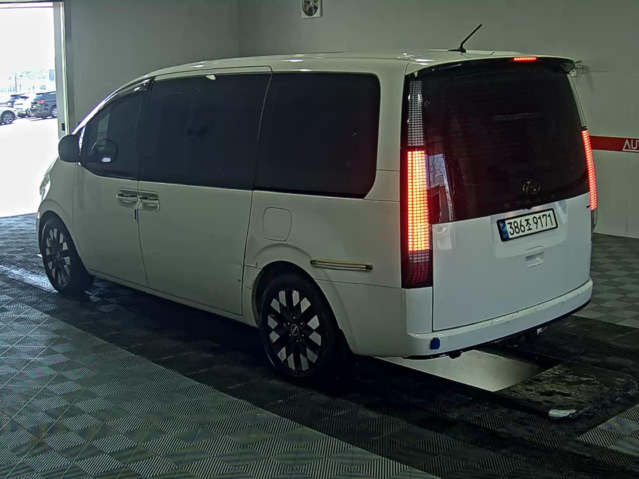2022 - hyundai staria
