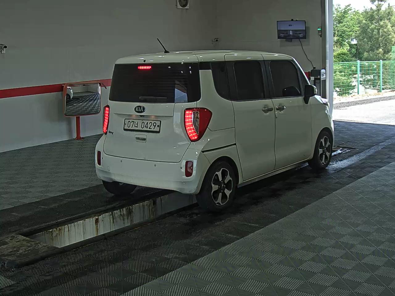 2016 - kia ray