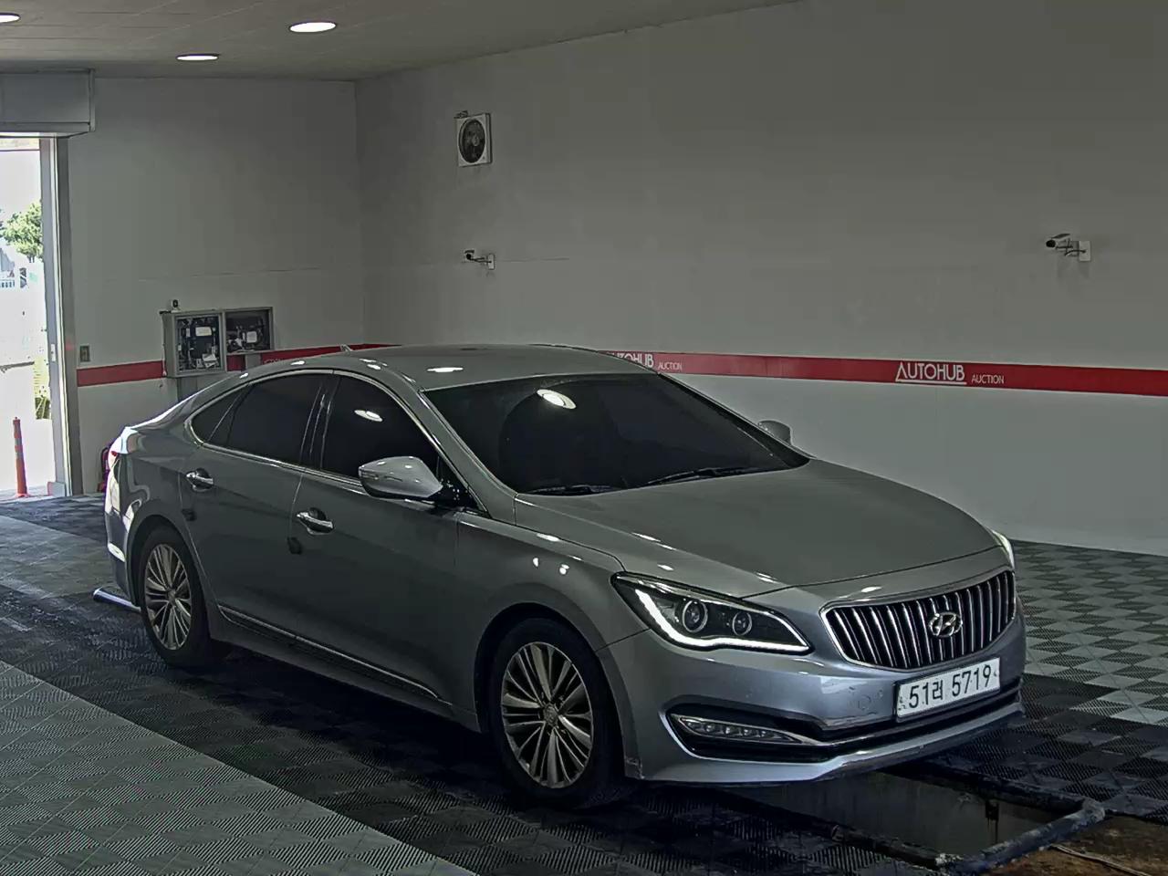 2015 - hyundai aslan