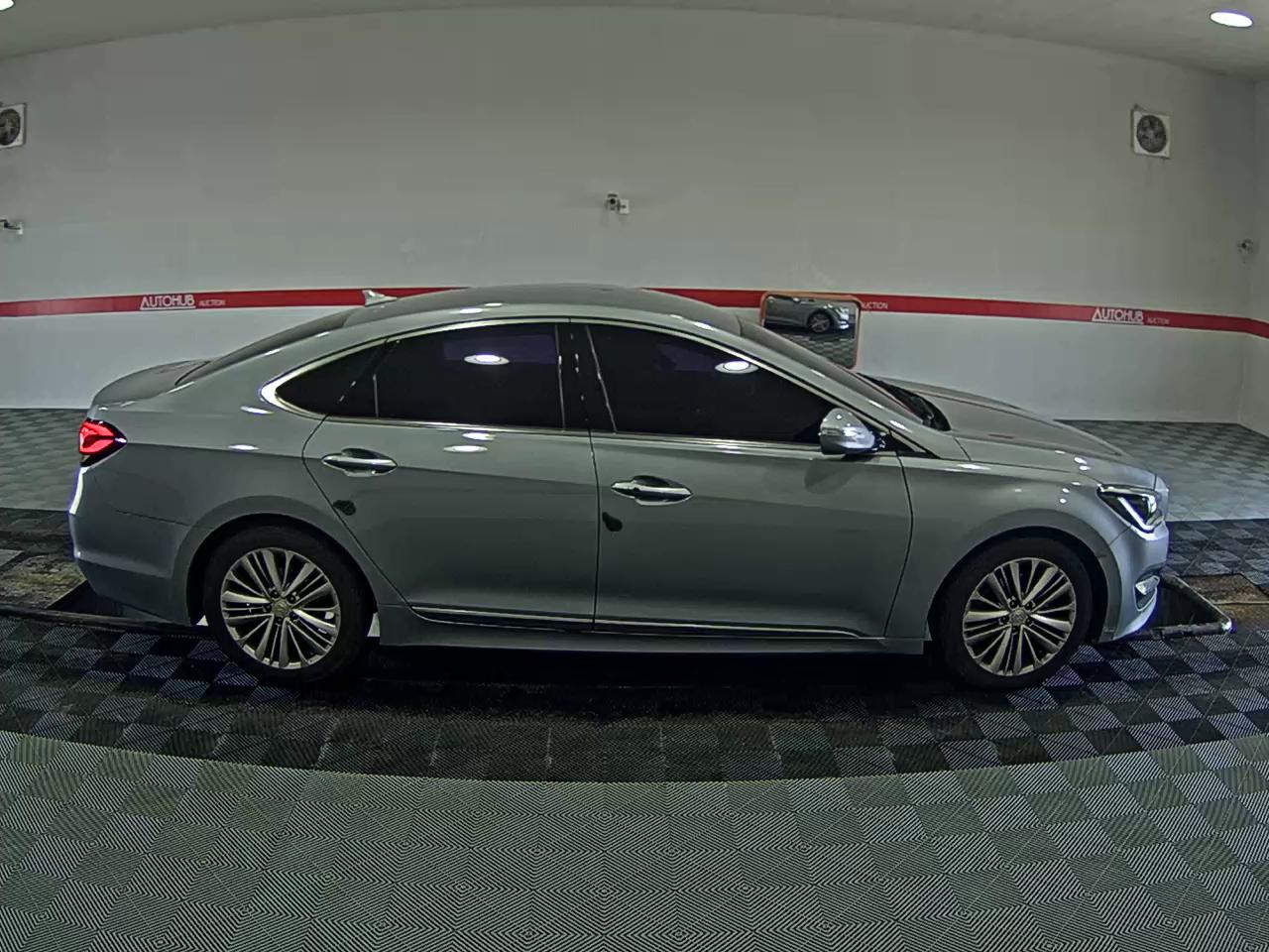 2015 - hyundai aslan
