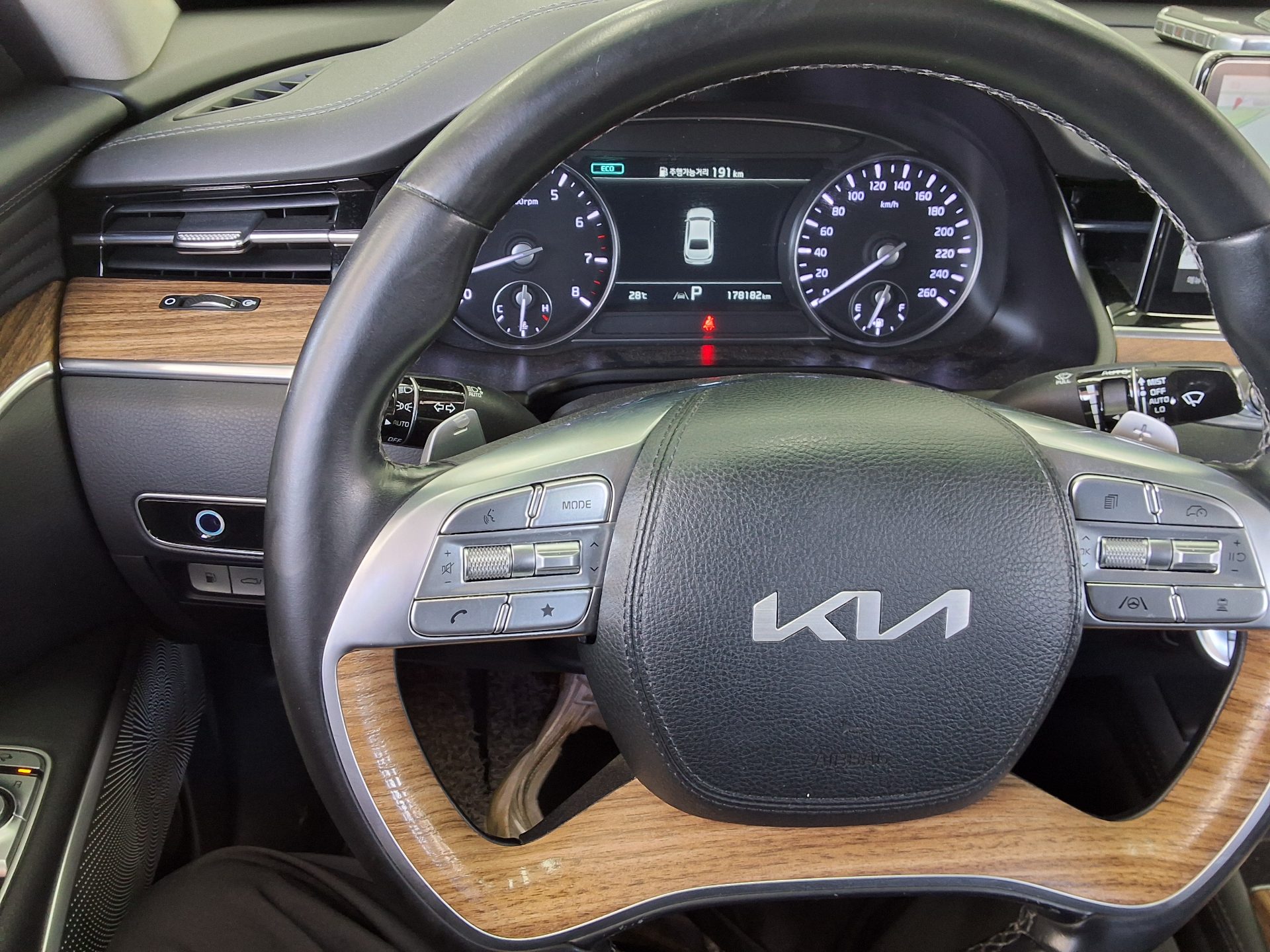 2022 - kia k9