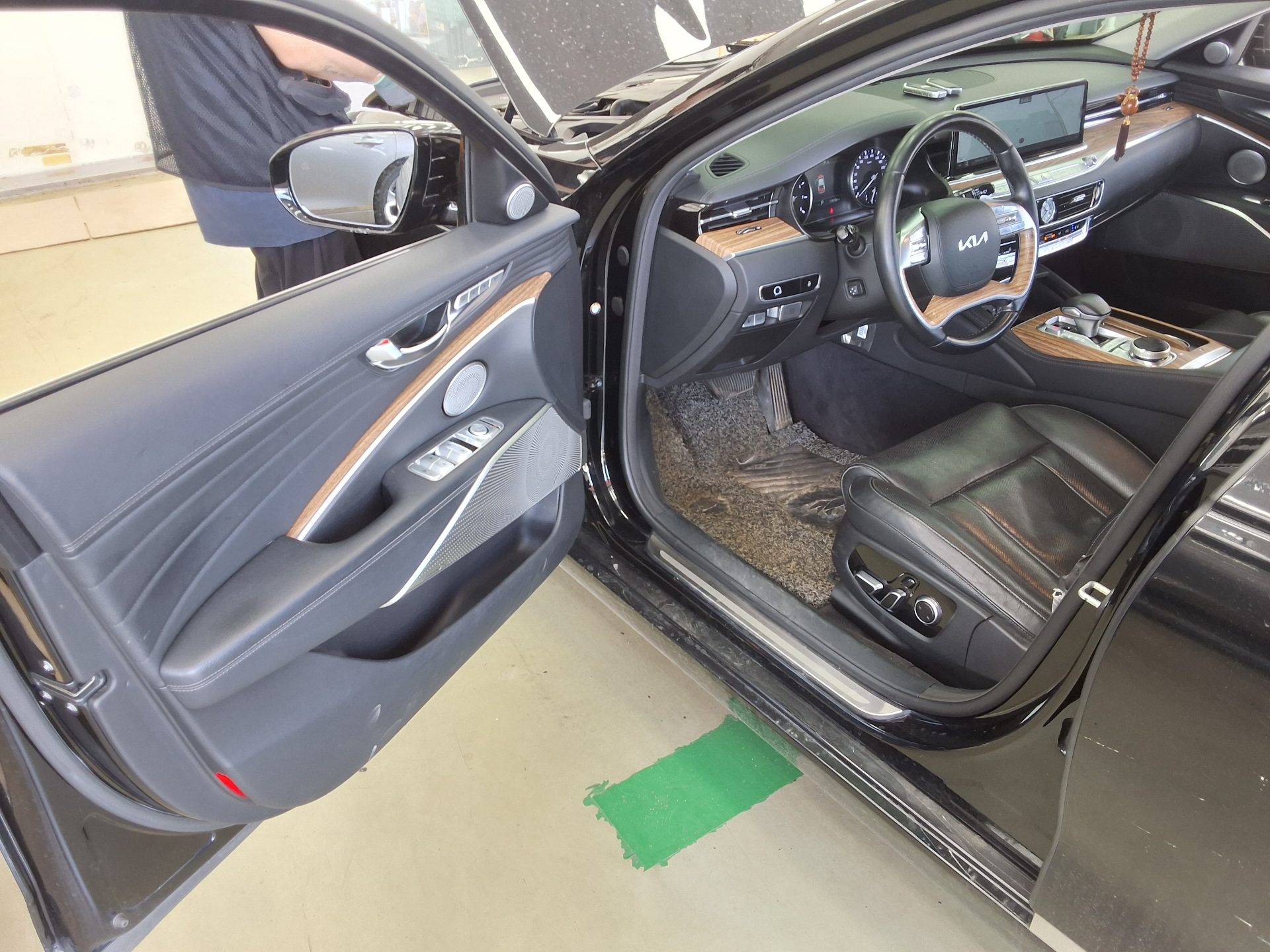 2022 - kia k9