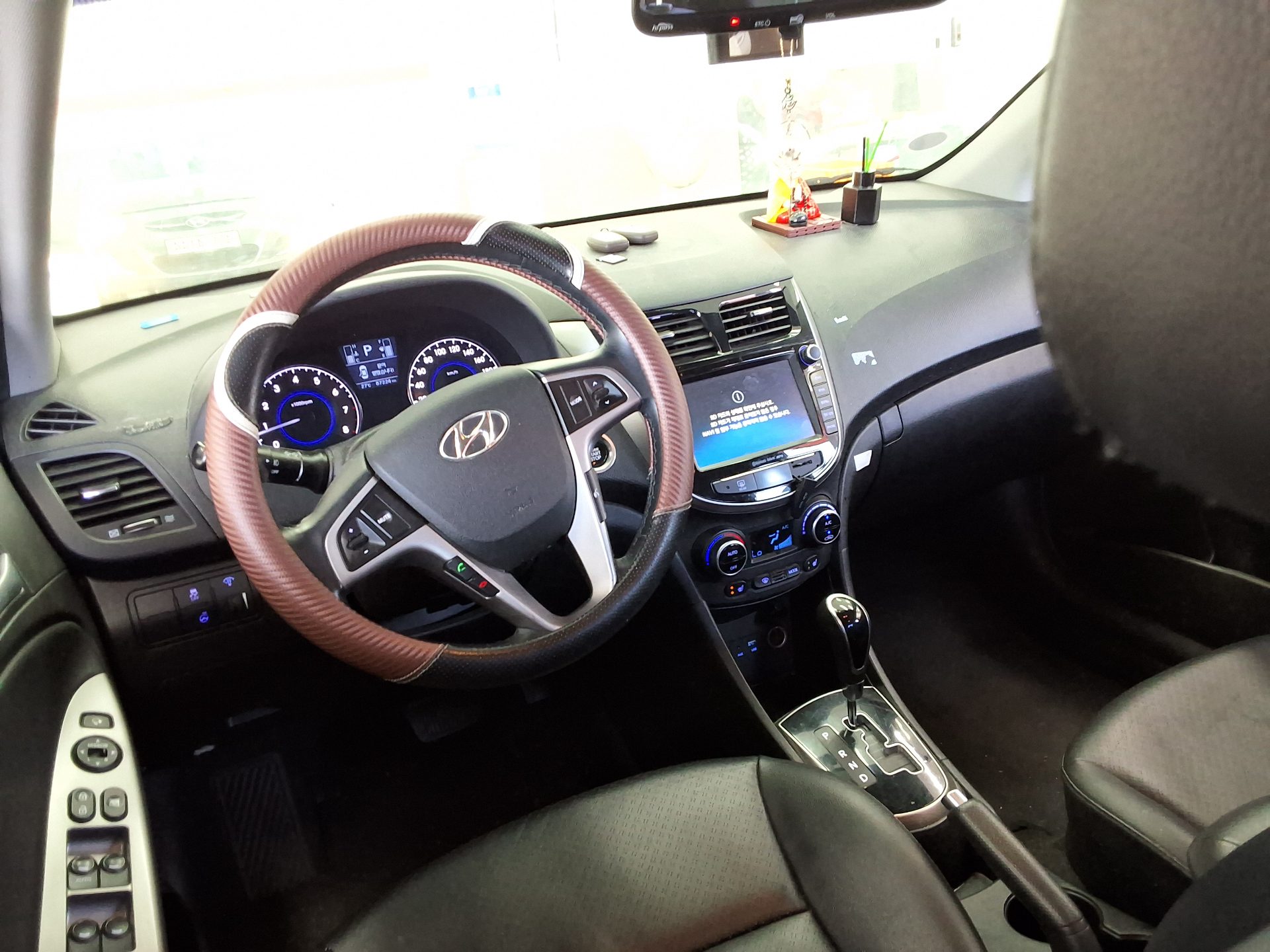 2017 - hyundai accent