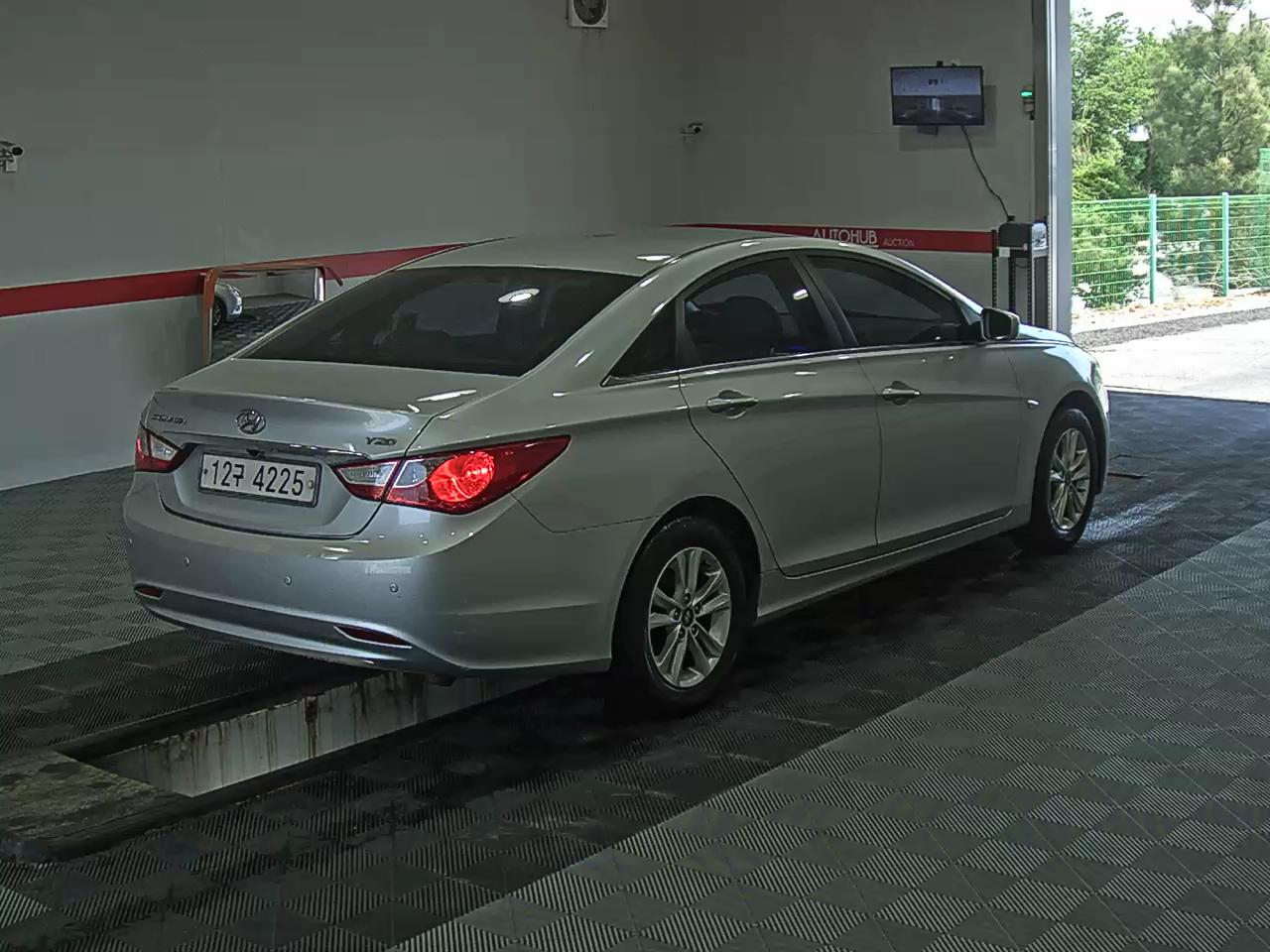 2010 - hyundai sonata