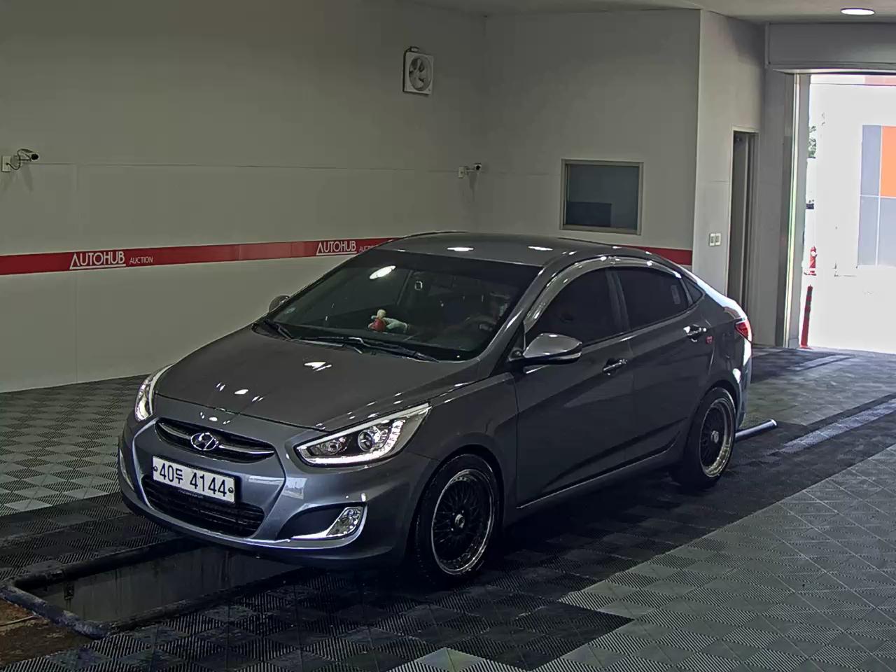 HYUNDAI ACCENT VVT