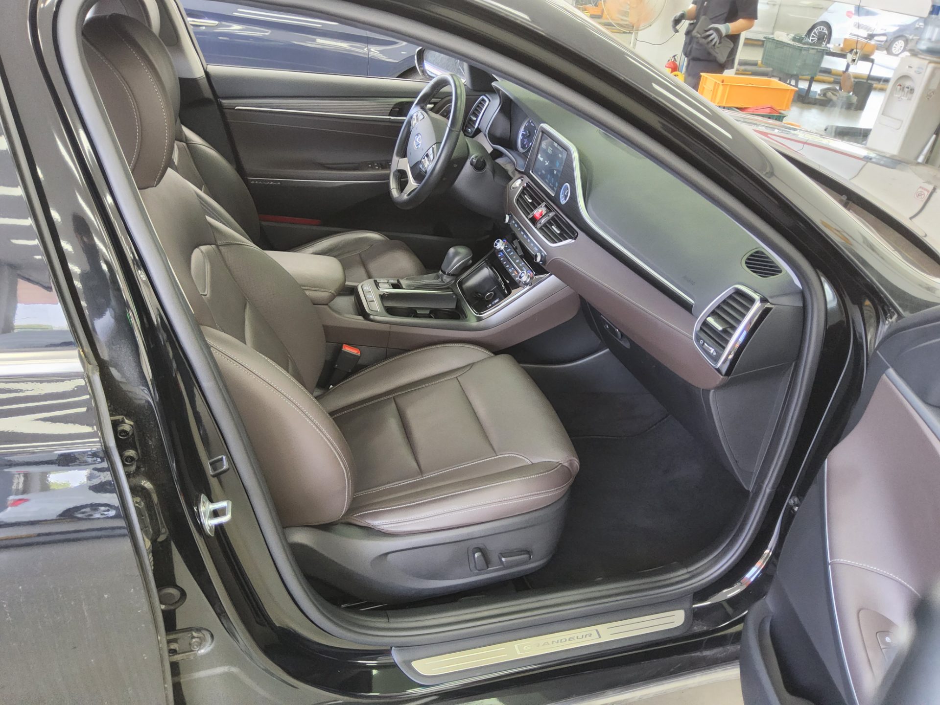 2018 - hyundai grandeur