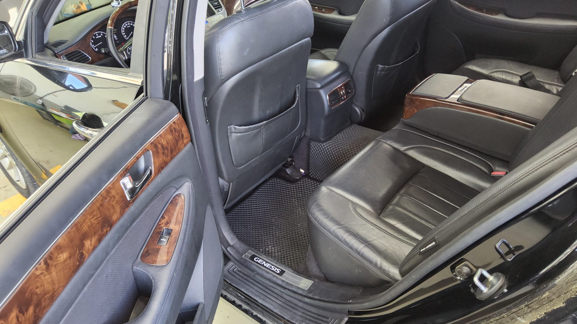 2010 - hyundai bh
