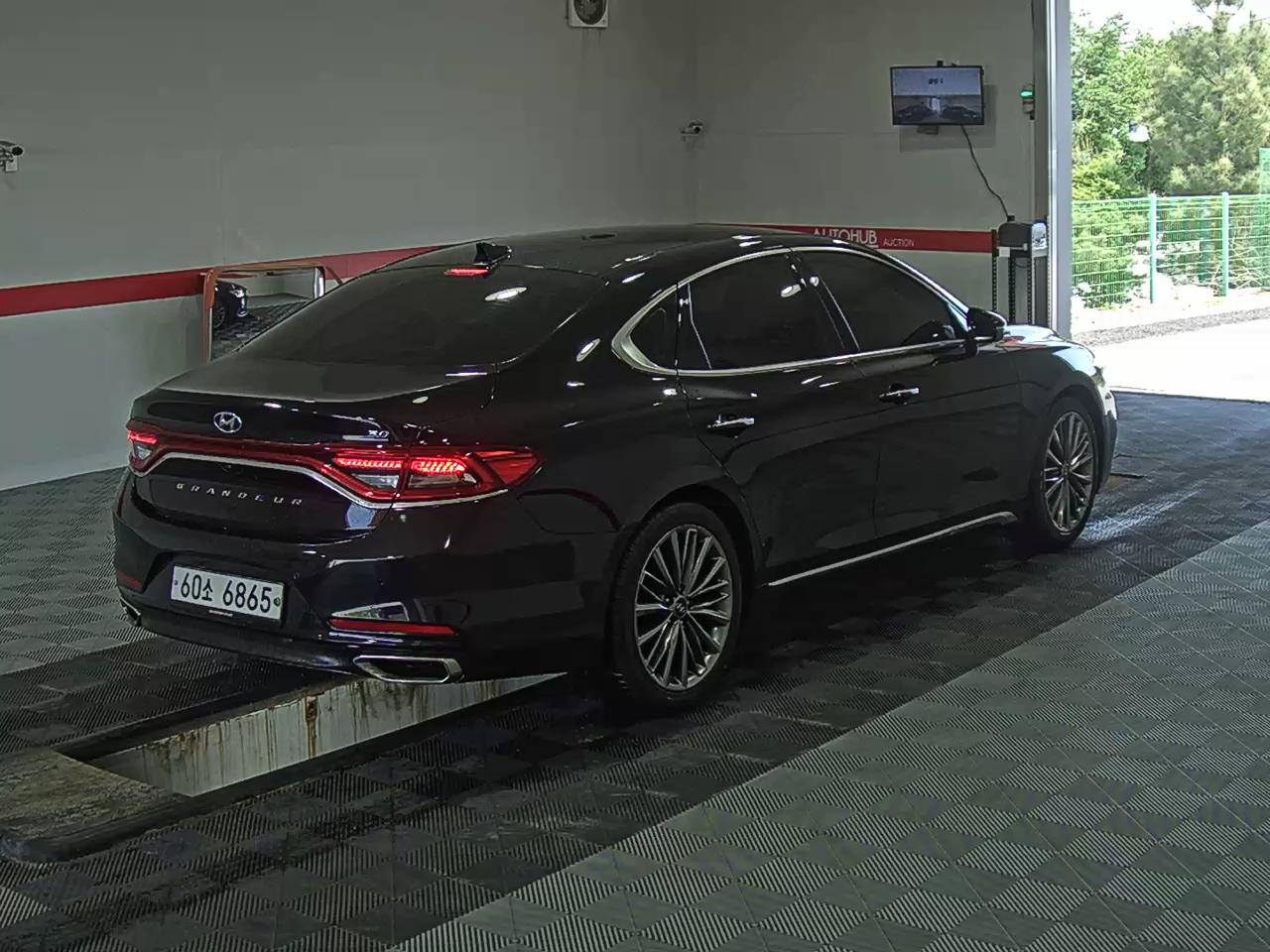 2018 - hyundai grandeur