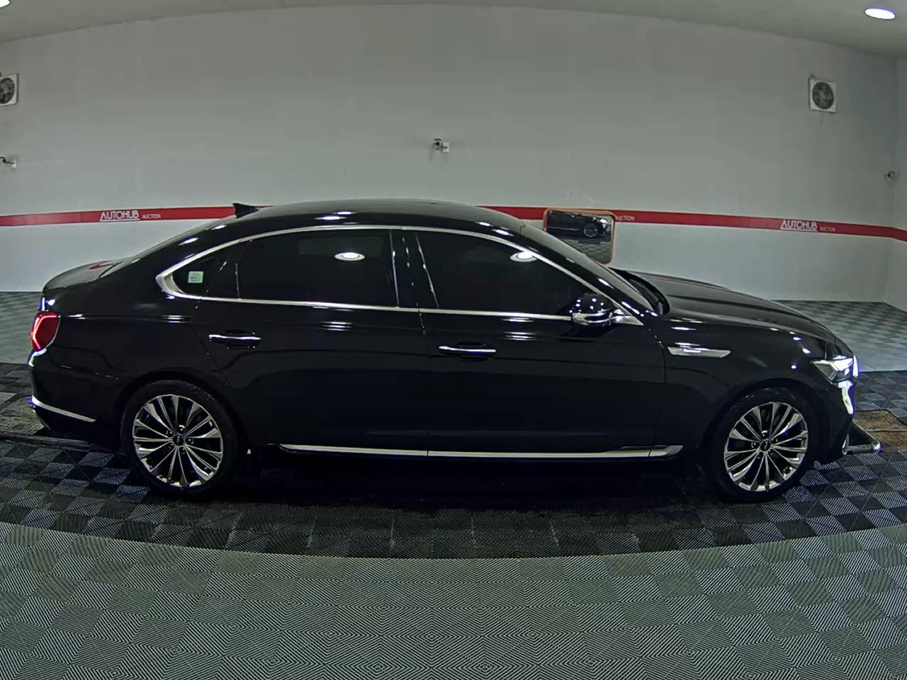 2022 - kia k9
