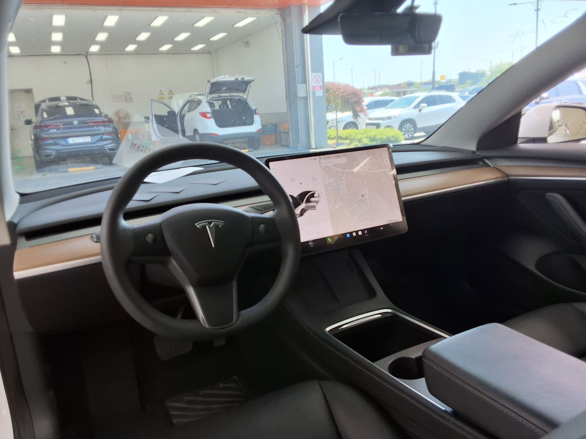 2022 - tesla model 3