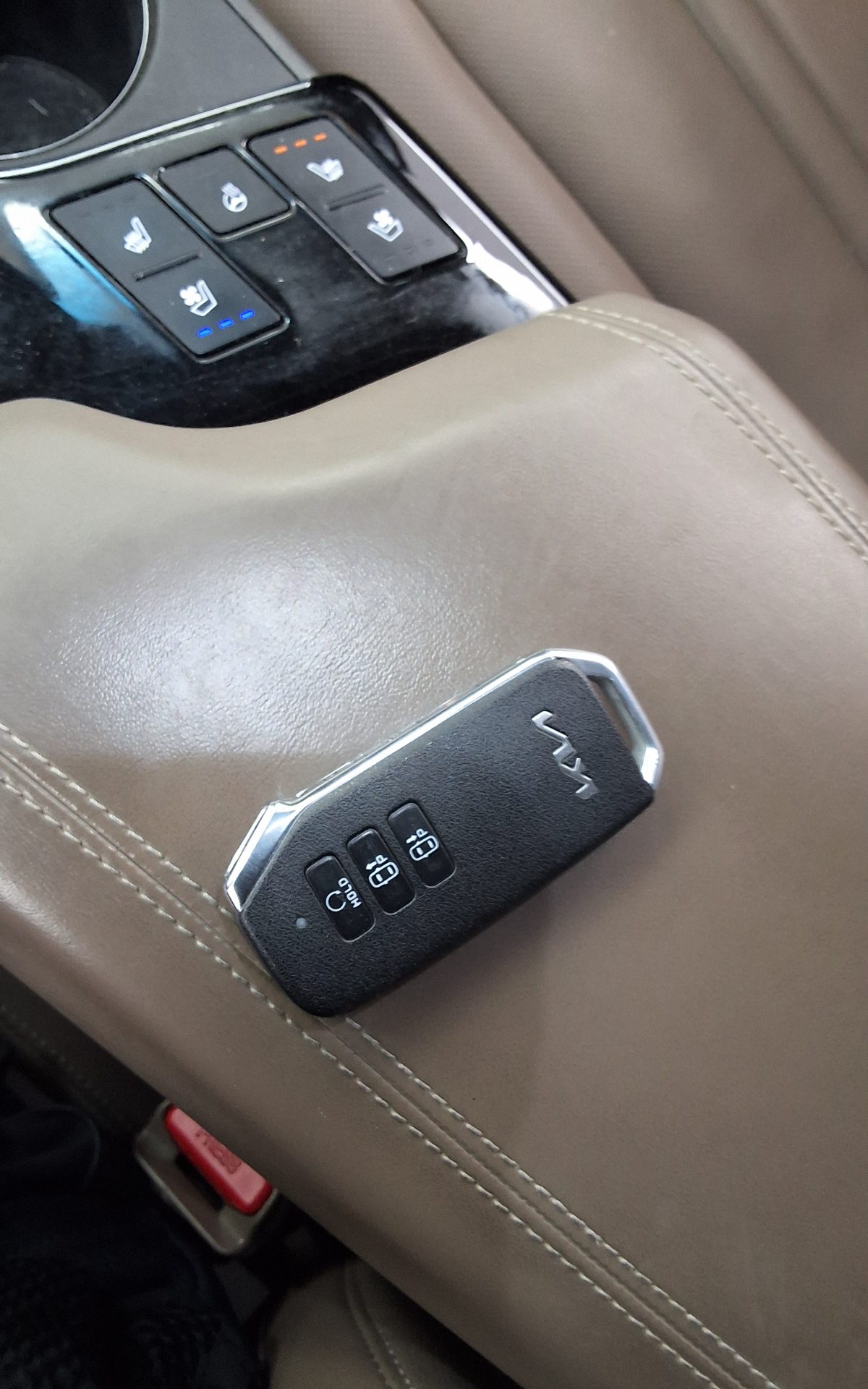 2023 - kia k8