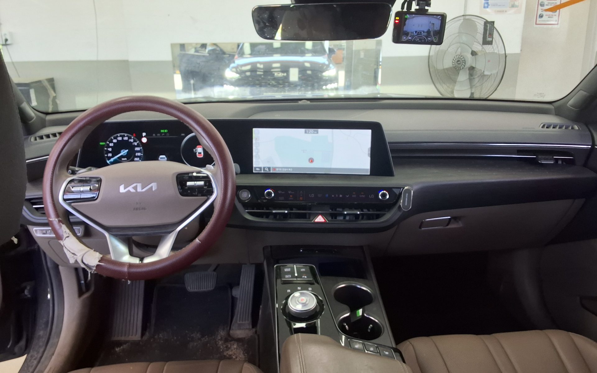 2023 - kia k8