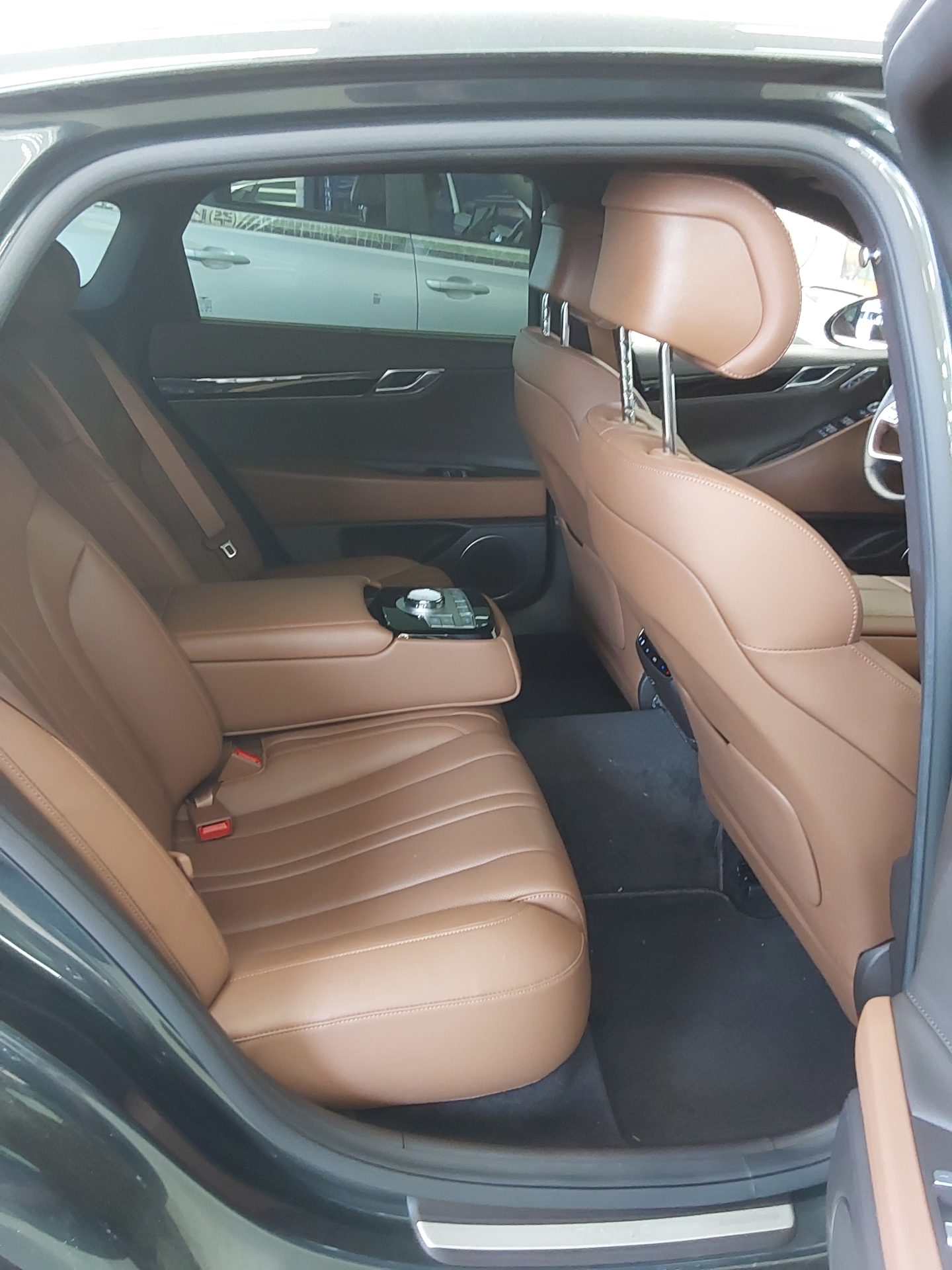 2024 - genesis g80