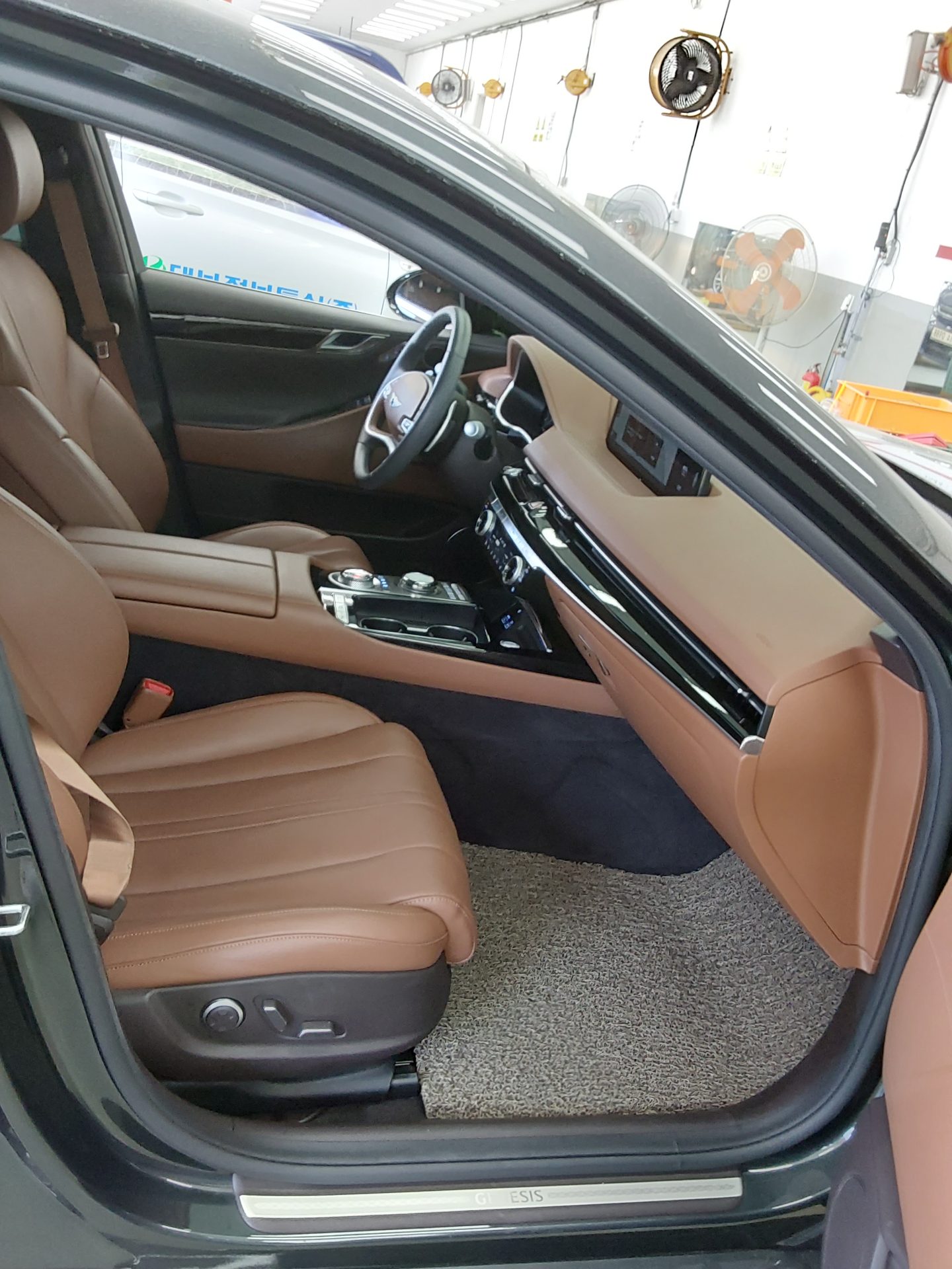 2024 - genesis g80