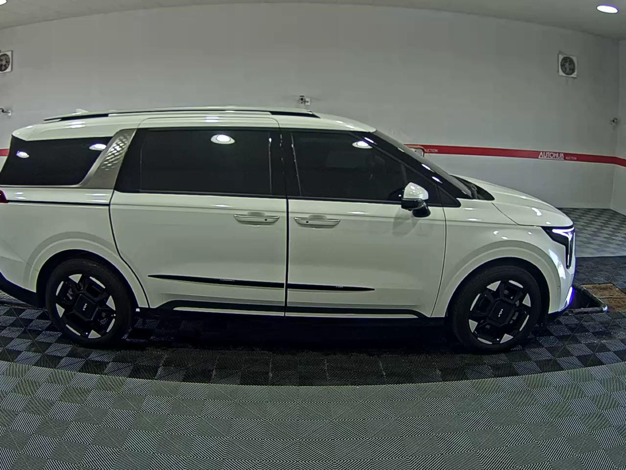 2025 - kia carnival