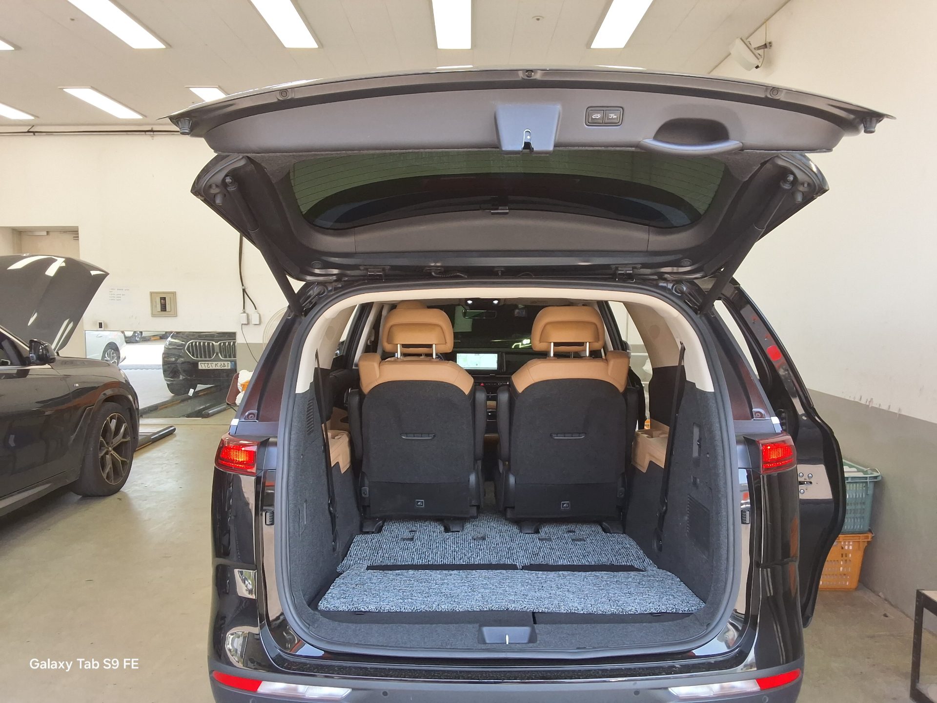 2022 - kia carnival