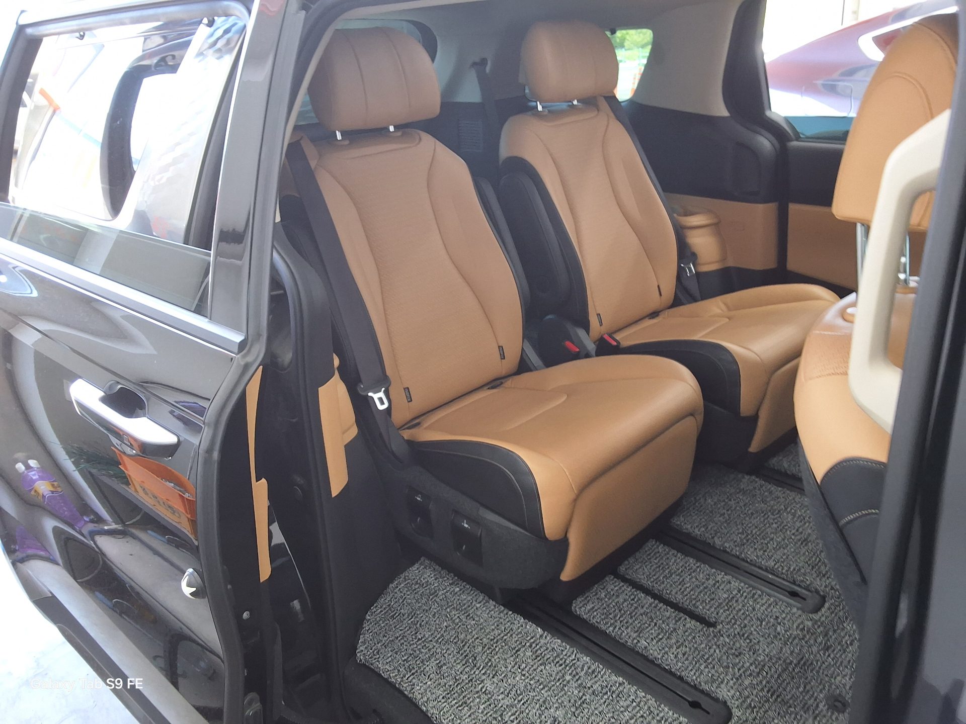 2022 - kia carnival