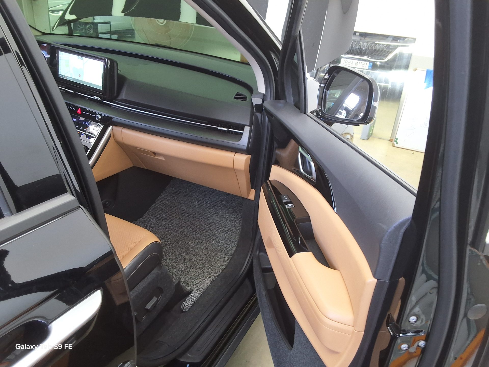 2022 - kia carnival