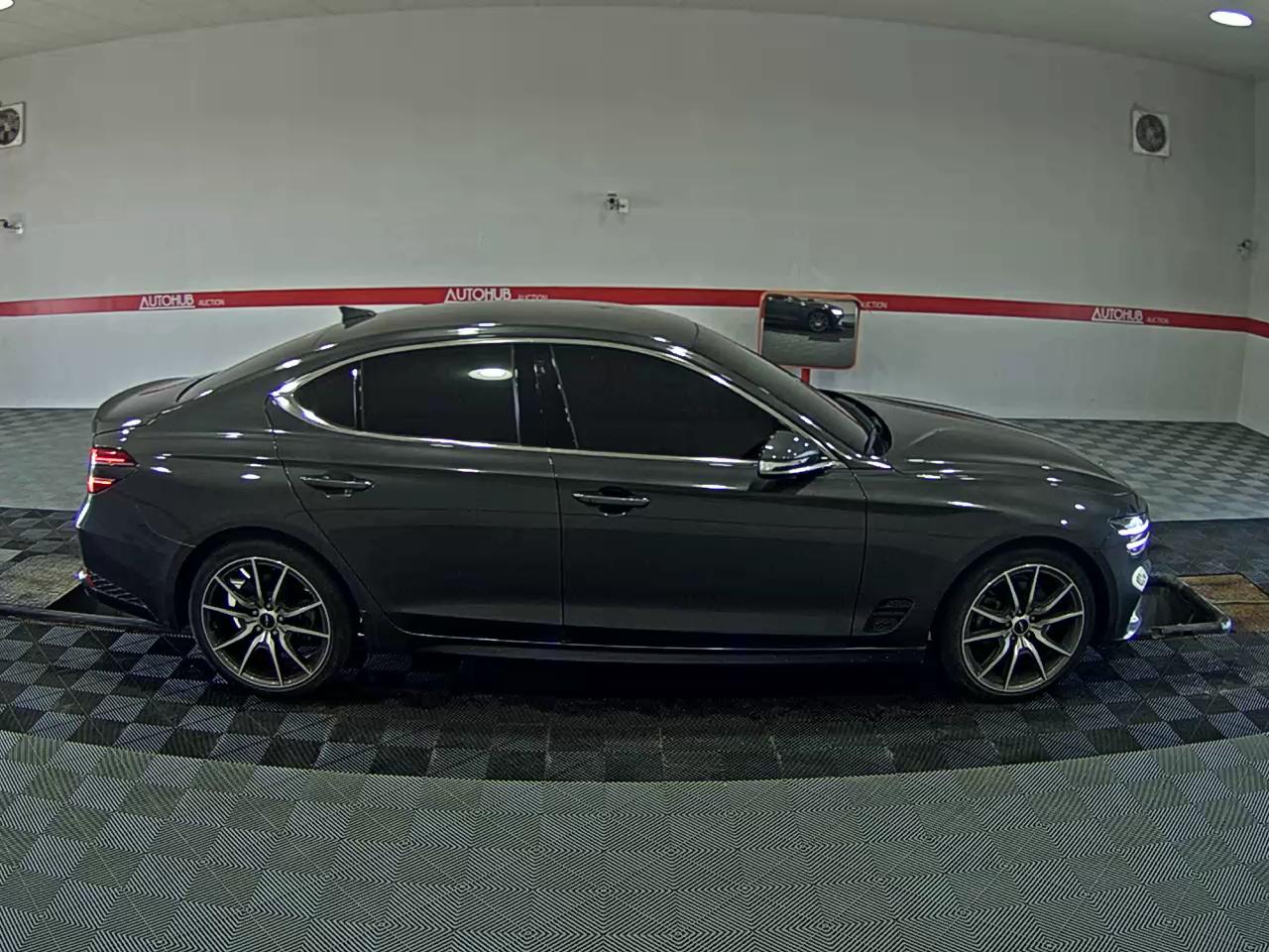 2021 - genesis g70