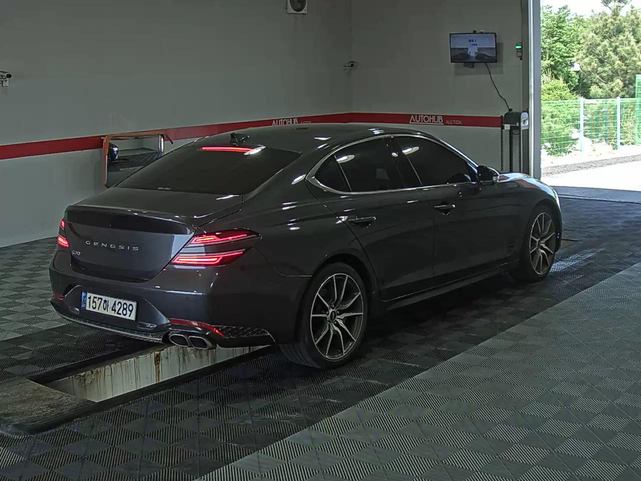 2021 - genesis g70