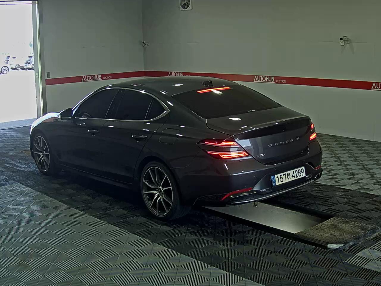 2021 - genesis g70