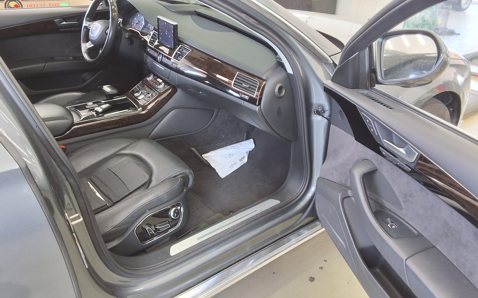 Audi A8 - 13