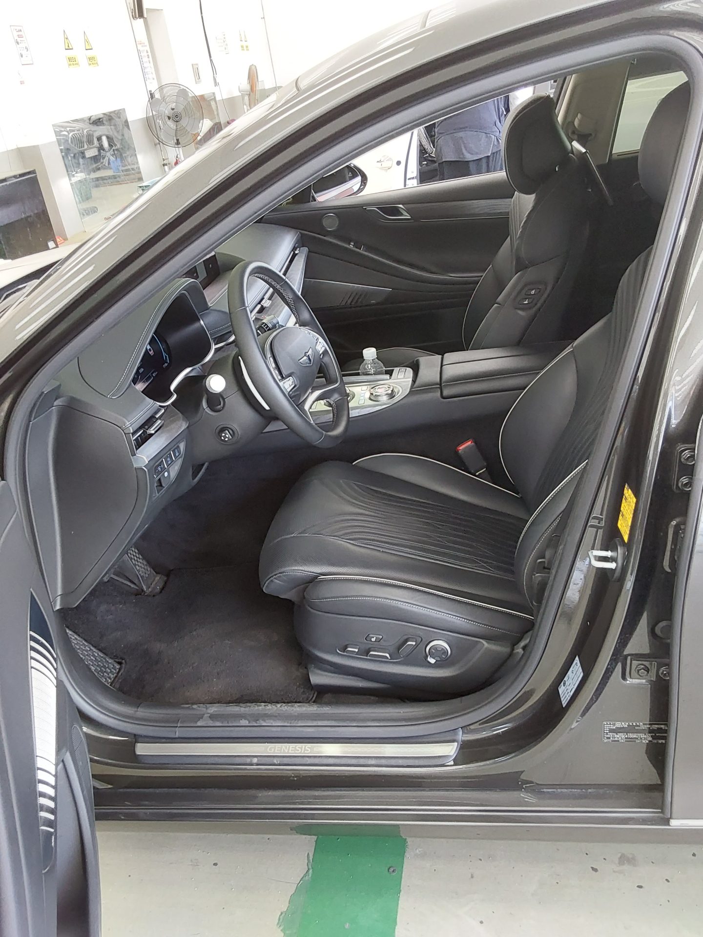 2024 - genesis g80