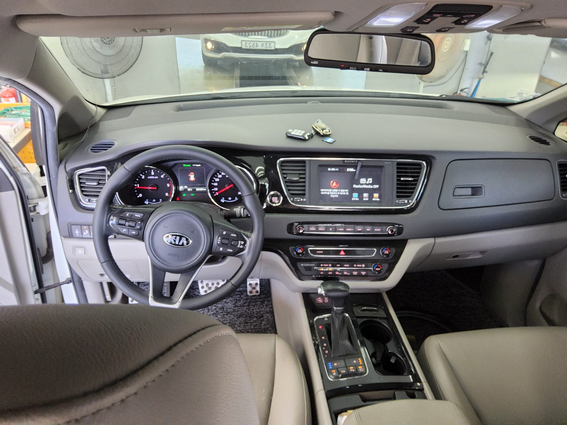 2018 - kia carnival