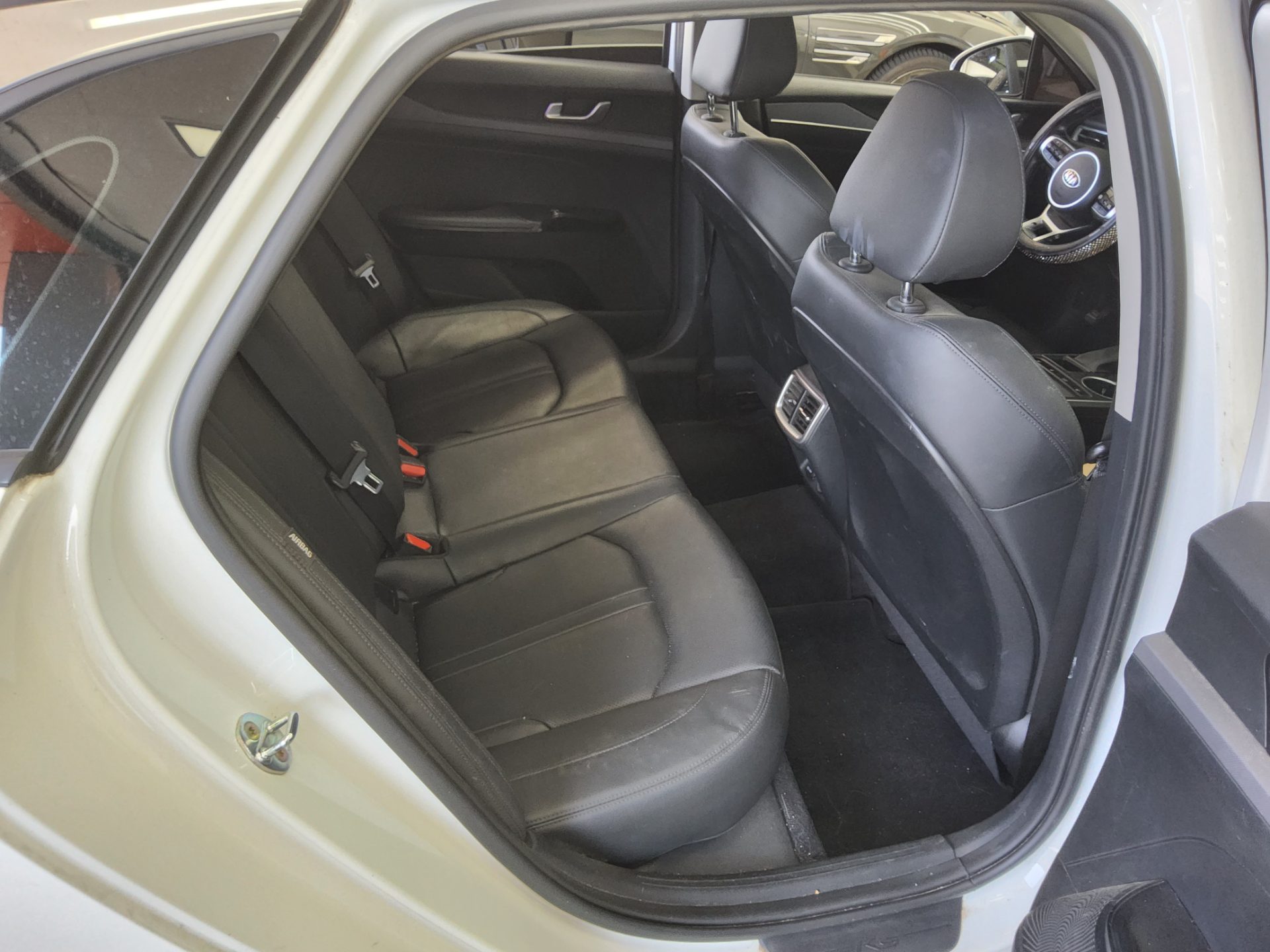 2021 - kia k5