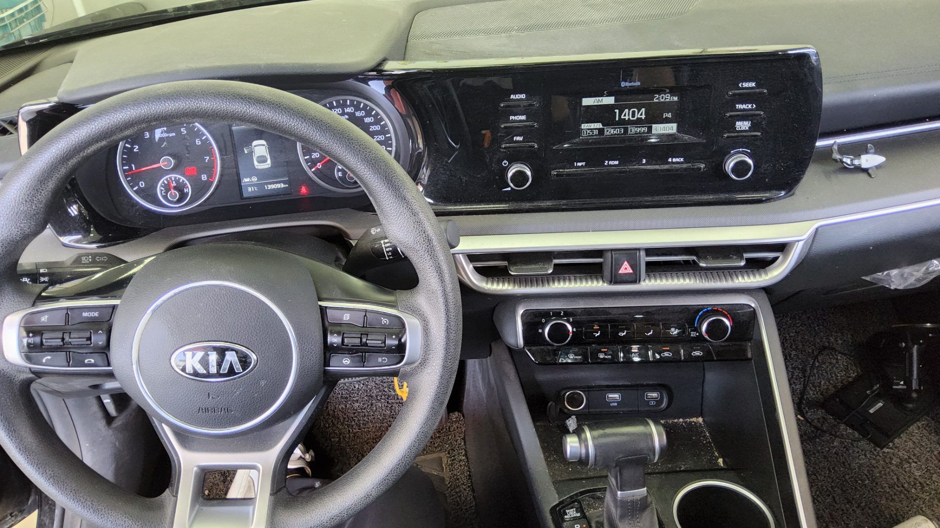 2021 - kia k5