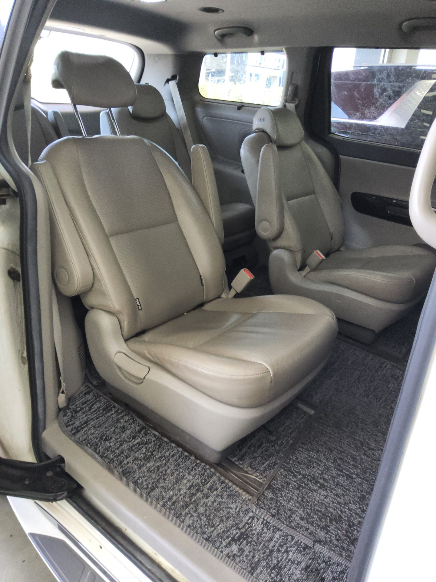 2018 - kia carnival