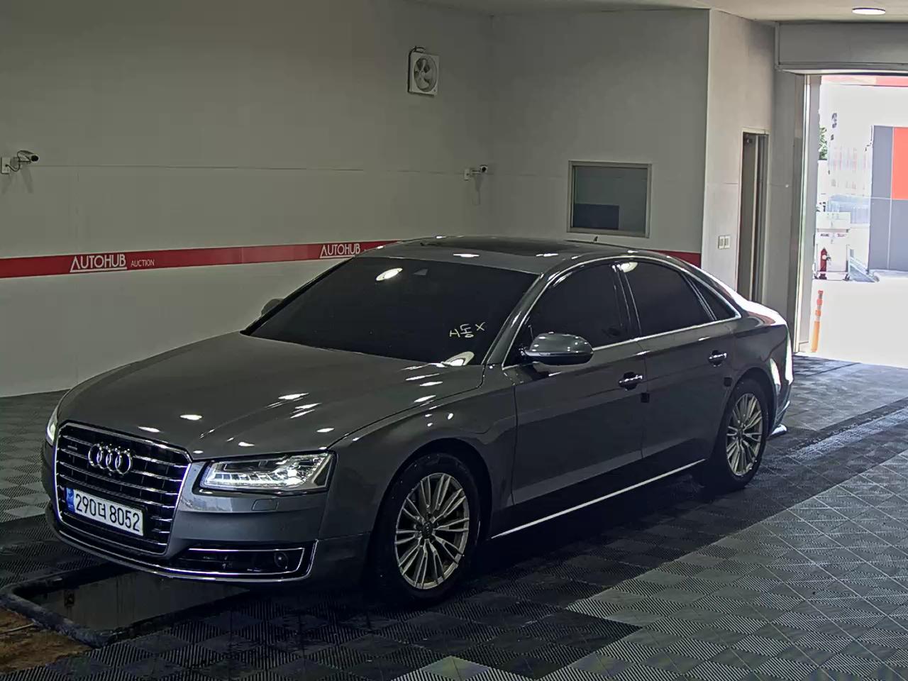أودي A8