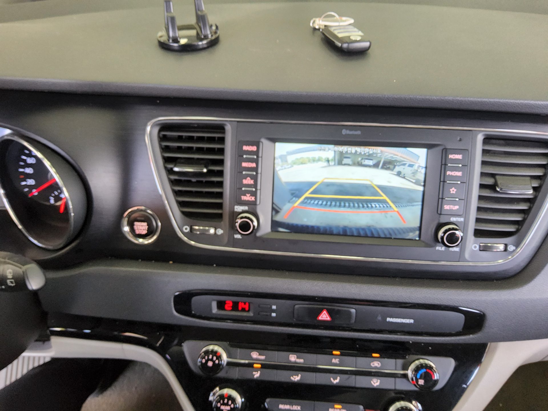 2020 - kia carnival