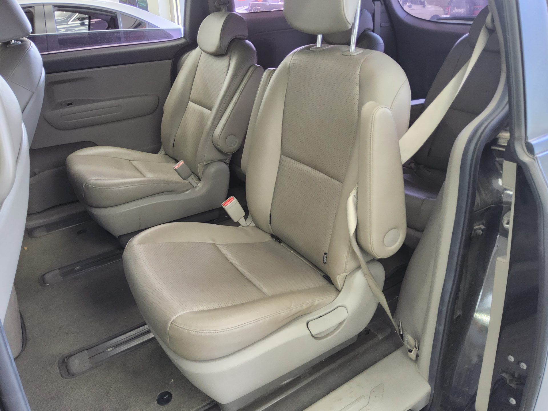 2020 - kia carnival