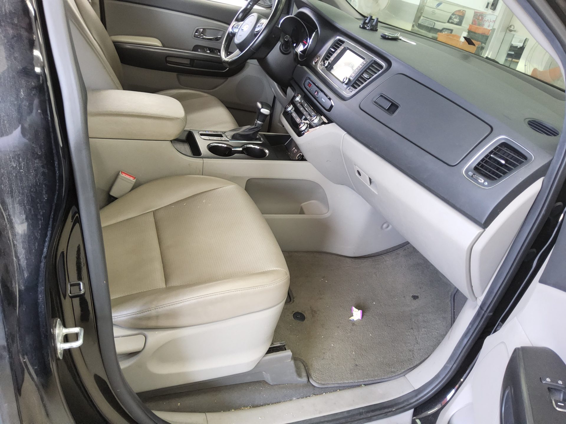 2020 - kia carnival