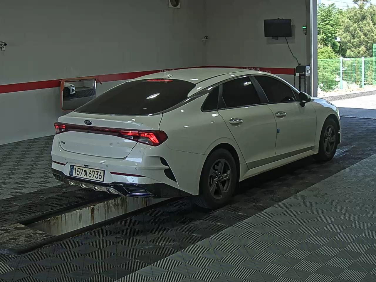2021 - kia k5