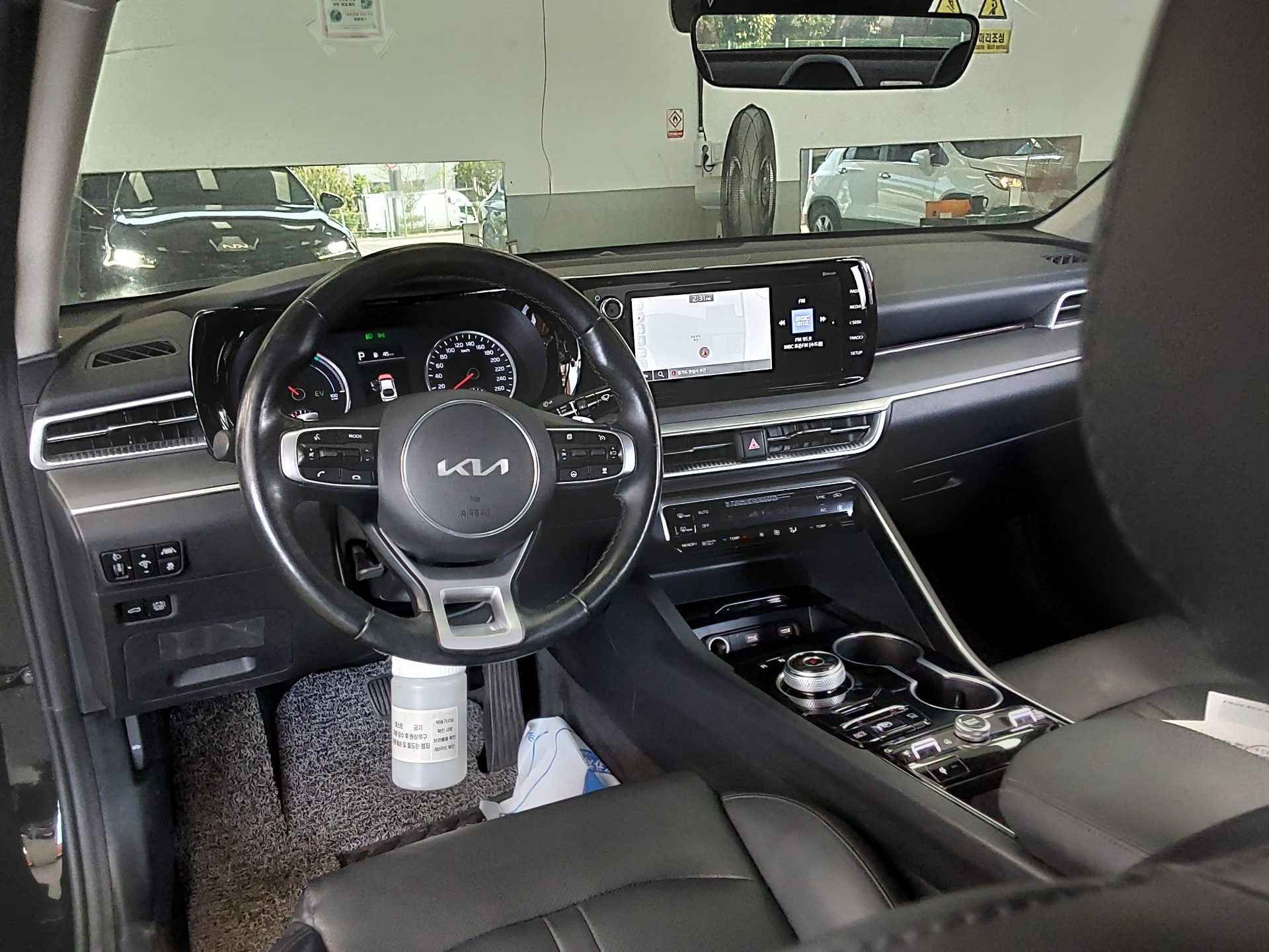 2023 - kia k5