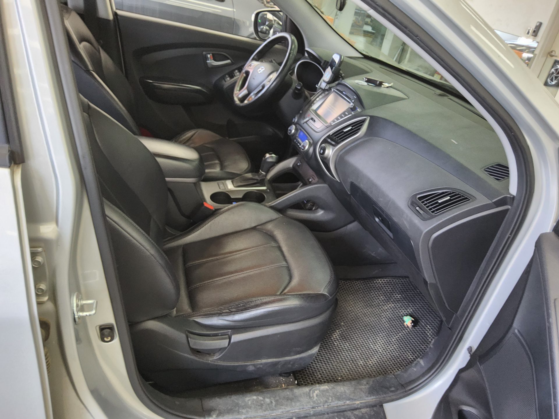 2014 - hyundai tucson