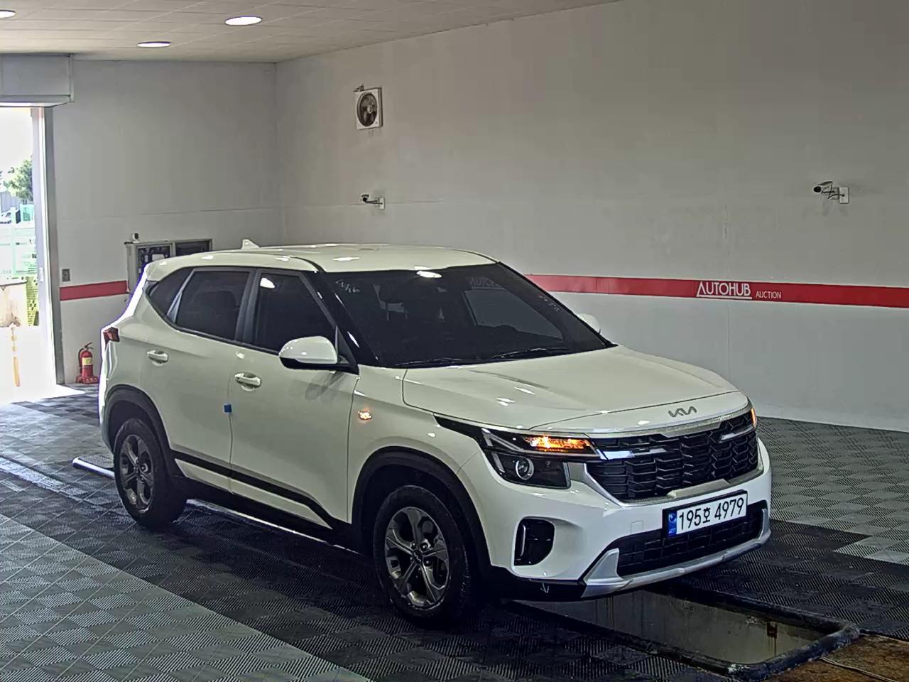 2023 - kia seltos