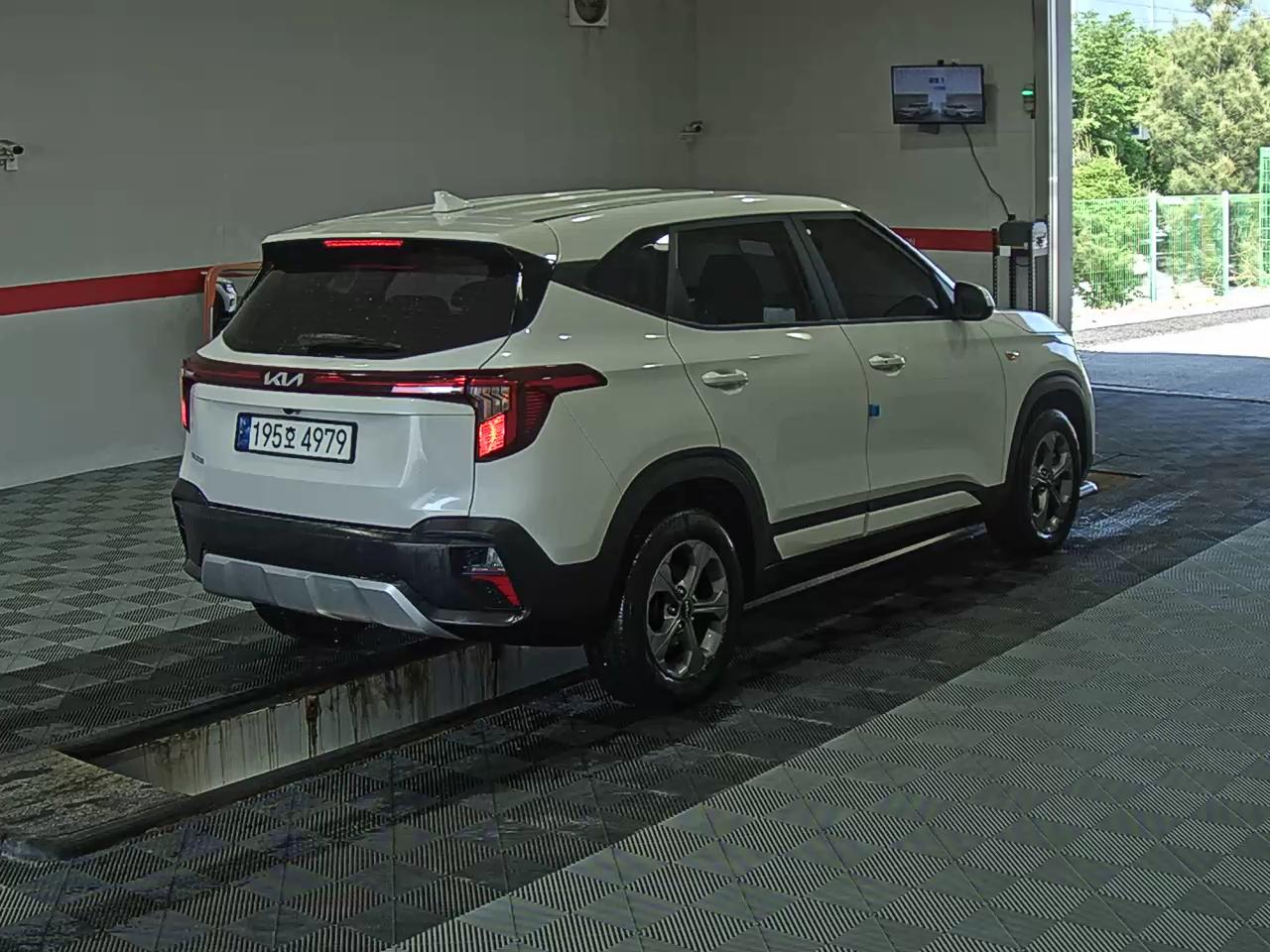 2023 - kia seltos