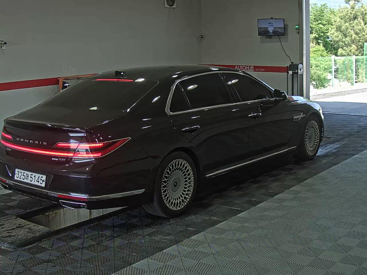 2019 - genesis g90