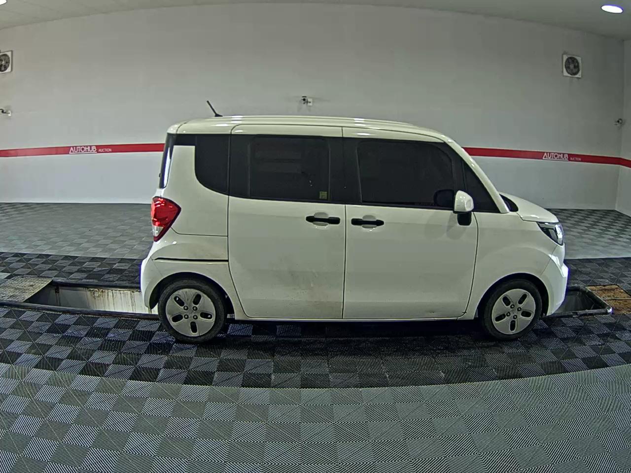 2022 - kia ray