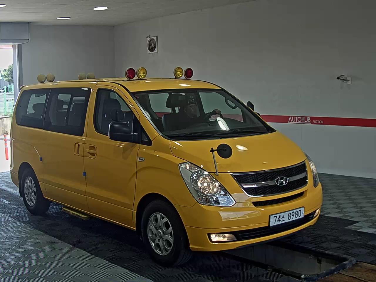 2013 - hyundai grand starex