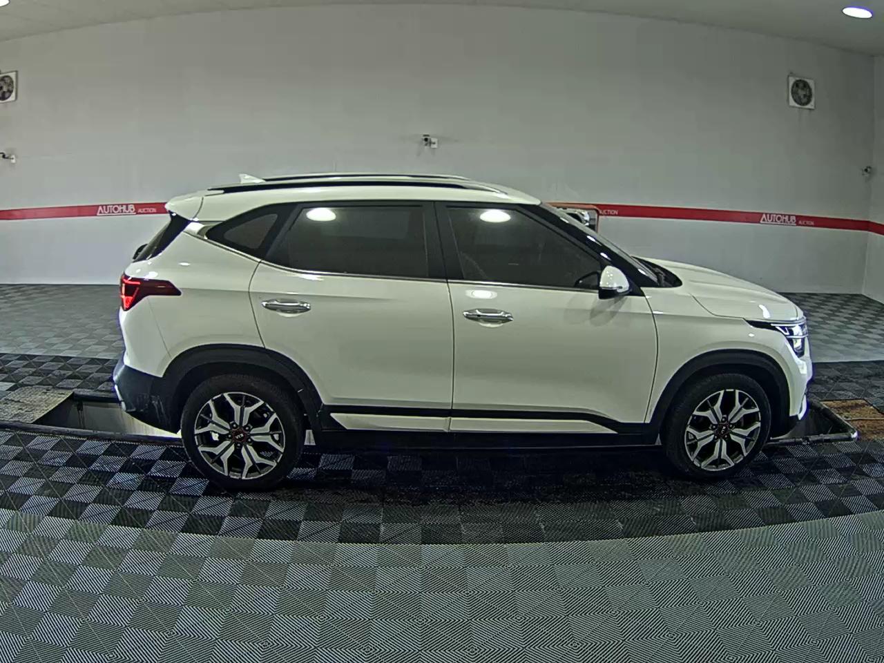 2022 - kia seltos