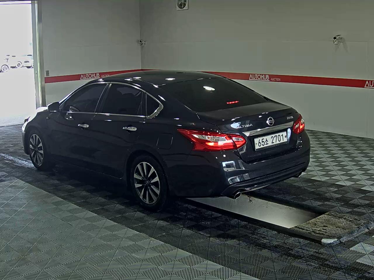 2017 - nissan altima