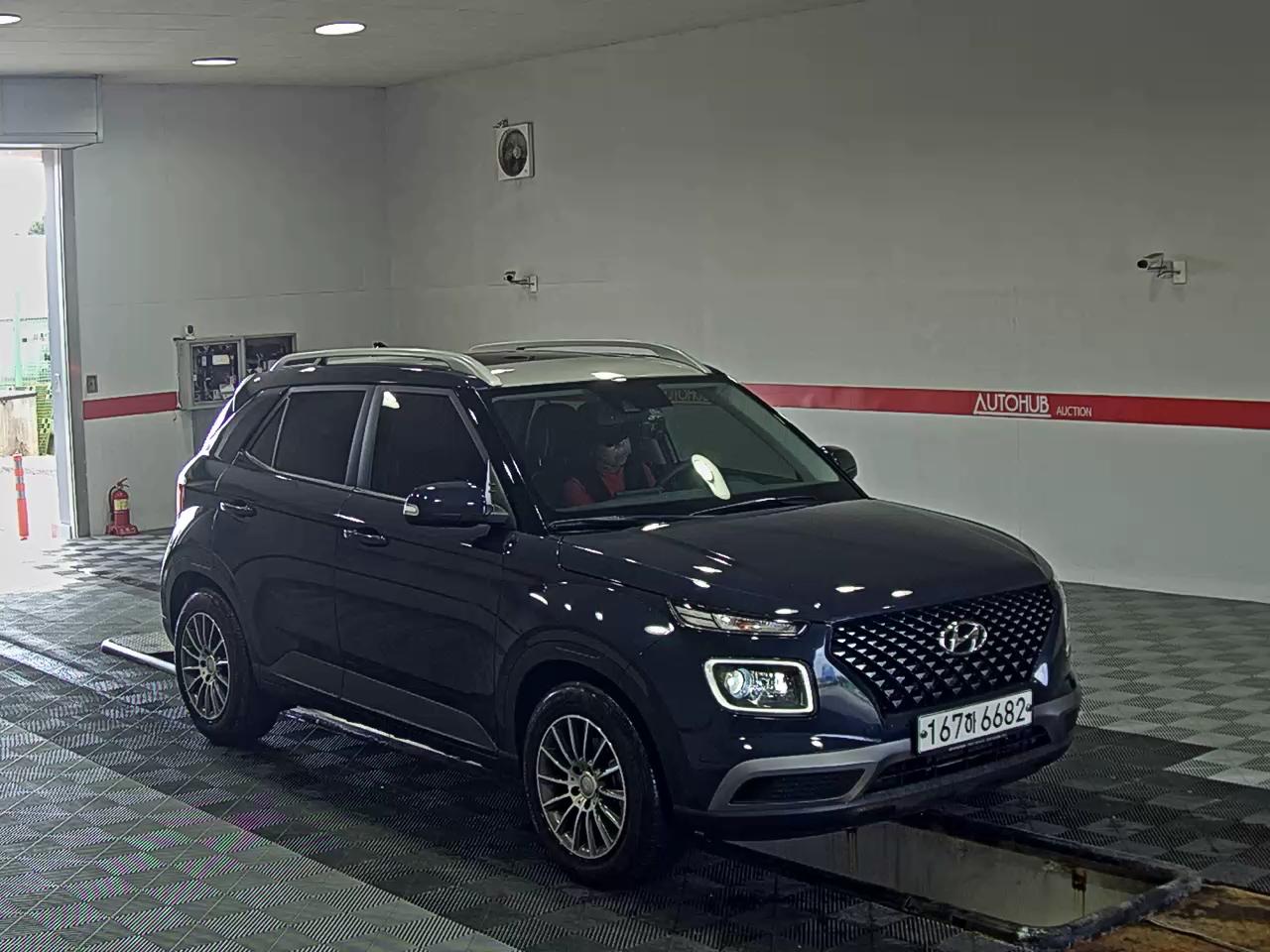 2020 - hyundai venue
